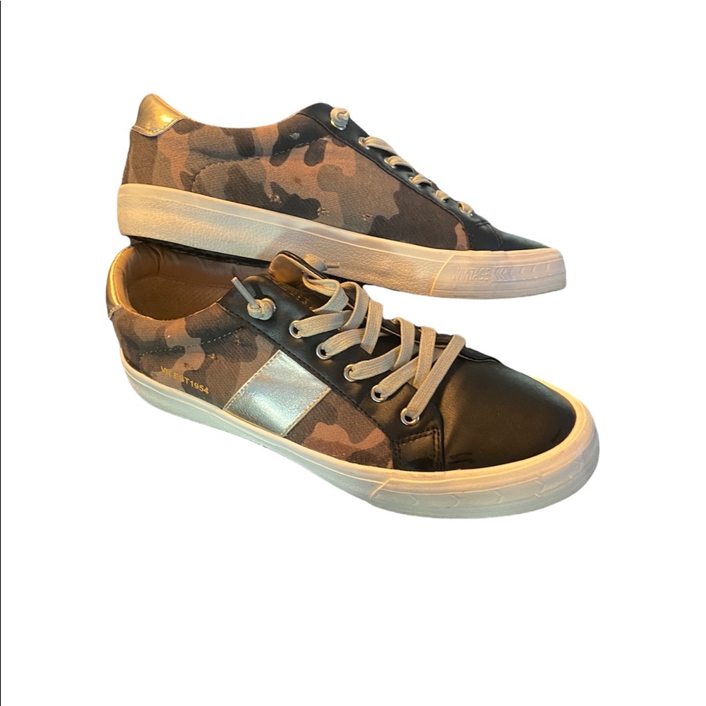 Women’s Vintage Havana sneakers size 8